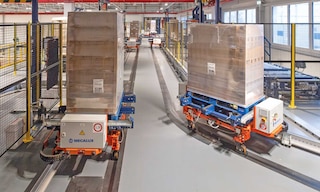 A rail guided vehicle is an effective solution for automating the internal transport of goods in warehouses