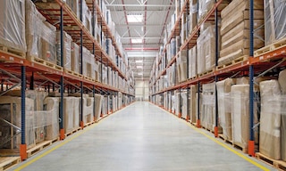 Slow-moving inventory: What it is, how to identify it and ways to reduce it