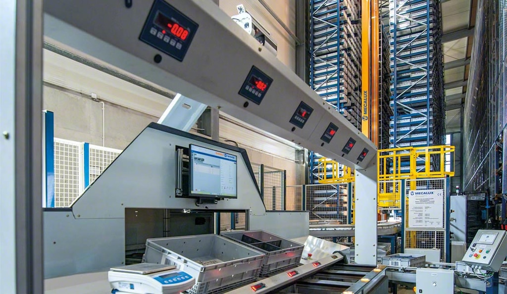 Agro-Masz equipped its warehouse with a stacker crane for boxes