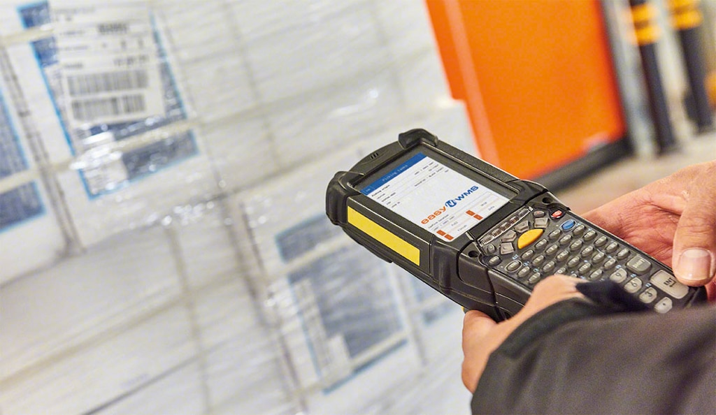 RFID tags facilitate inventory control in warehouse tracking systems