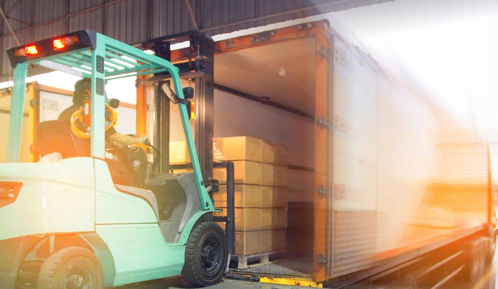 A TMS system optimises routes, reducing travel distances and making optimal use of resources such as vehicles and drivers