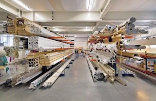 Low-bay cantilever racks are suitable for smaller warehouses Low-bay cantilever racks are suitable for smaller warehouses