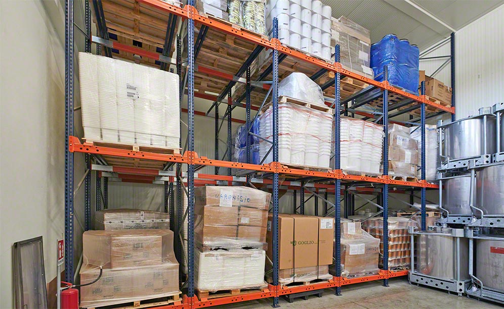 Push-back racking in the Nocciole Marchisio warehouse in Cortemilia, Italy