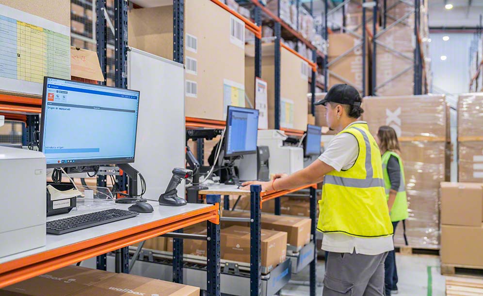 Wallbox connects its manufacturing and storage areas with Easy WMS Wallbox connects its manufacturing and storage areas with Easy WMS