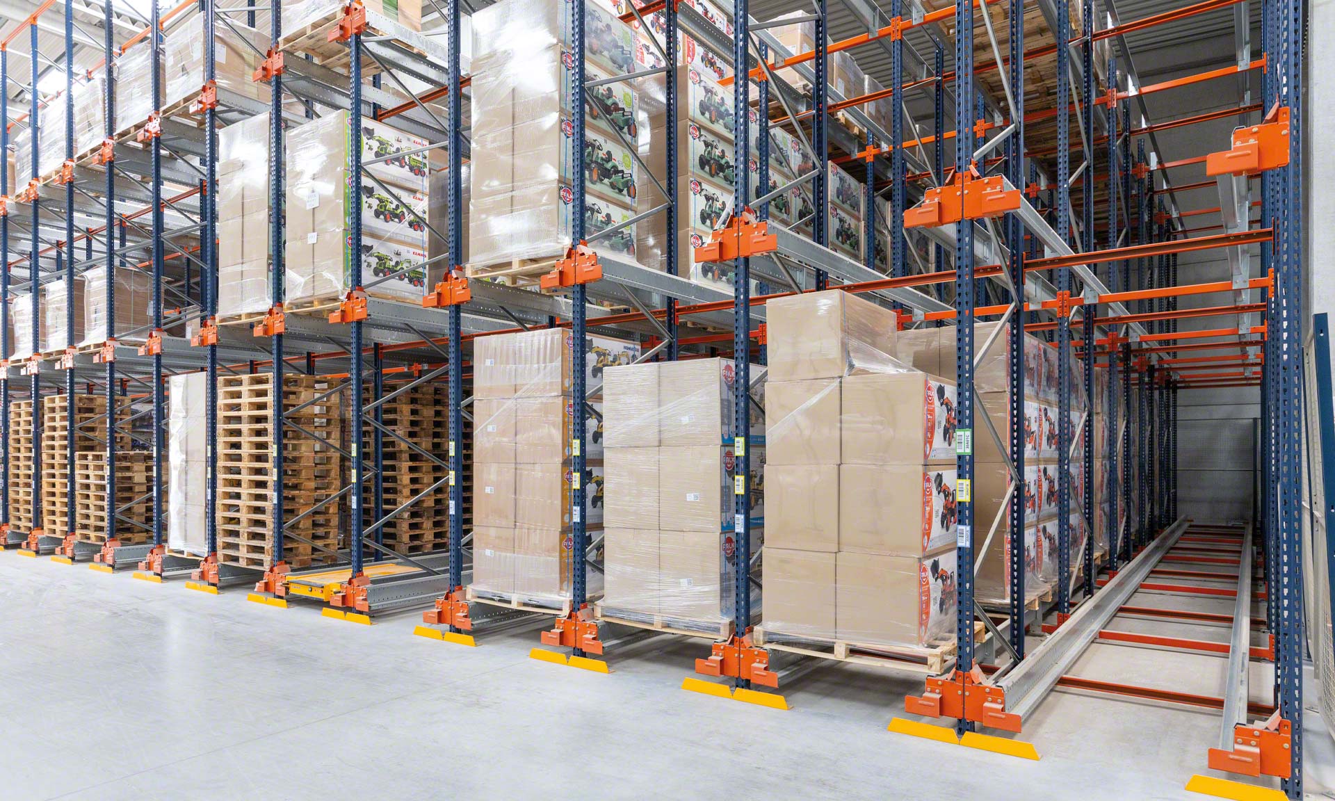 Falk Toys optimises storage with automated internal transport solutions