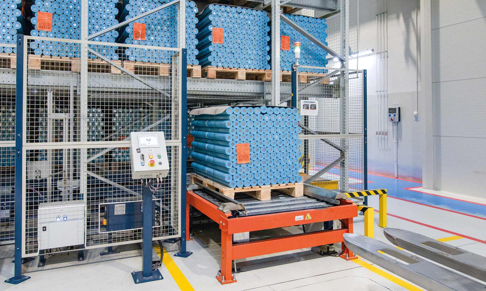 CANPACK automates the storage of cans and other metal containers in Poland
