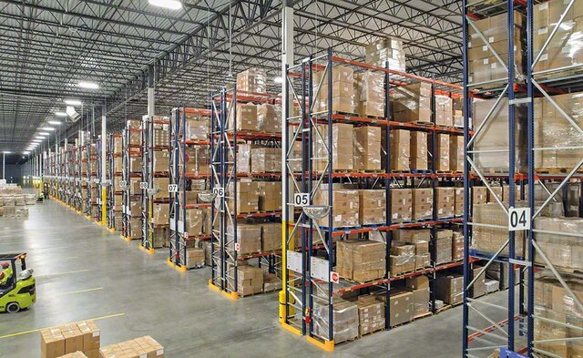 The pallet racking facilitates the management of products of a major US airline