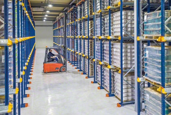 The main advantage of drive-in racking is space optimisation The main advantage of drive-in racking is space optimisation