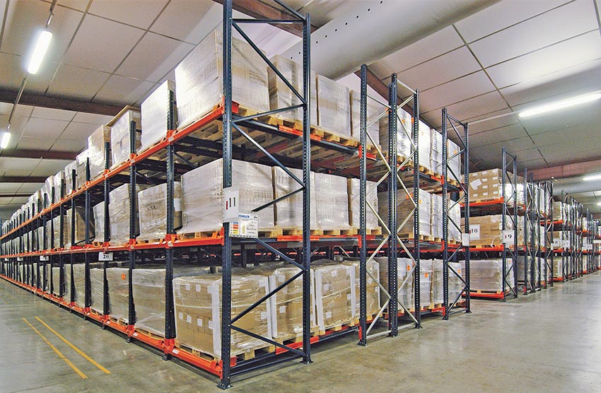 The push-back rack is space optimisation The push-back rack is space optimisation
