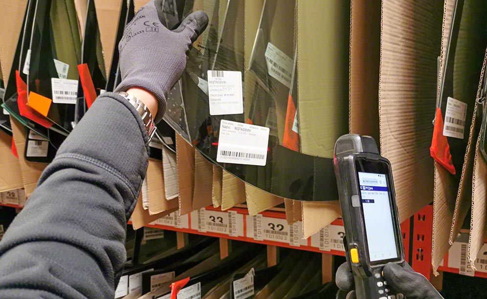 Carglass digitizes its warehouse in Slovenia with Easy WMS software from Mecalux