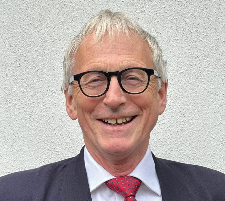 Mike Wright, technology leader known for driving innovation and business transformation
