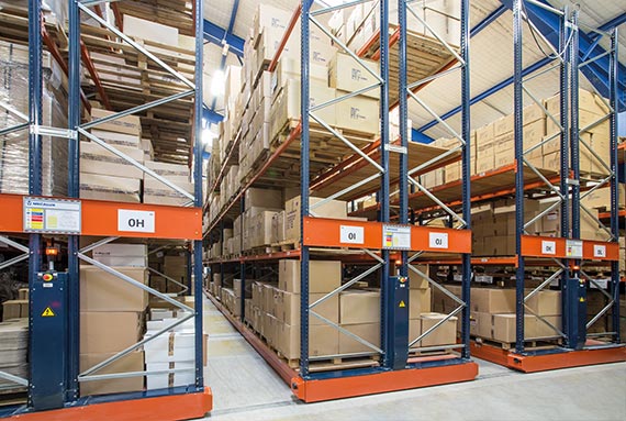 The multi-aisle mode facilitates order picking in mobile pallet racking
