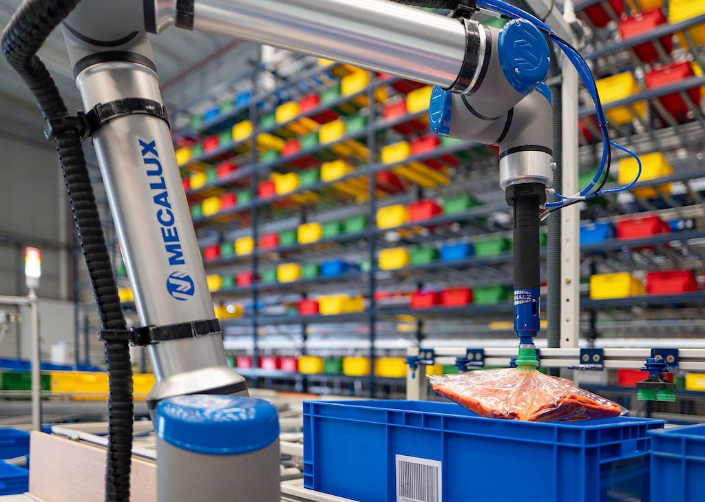 Cobots can handle a wide range of items
