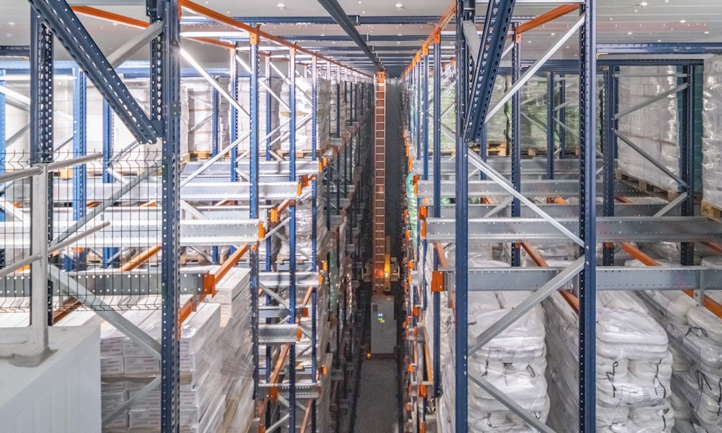 The new automated warehouse in Rianxo will store tinned seafood