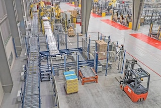 Conveyors bridge the gap between different operations in a manufacturing facility