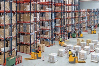 Adjustable pallet racking enables multi-client warehouses to manage very diverse products