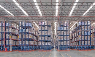 When should you choose double-deep pallet racking?