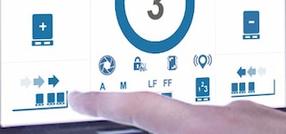 The space savings function groups pallets at the beginning or end of the channel