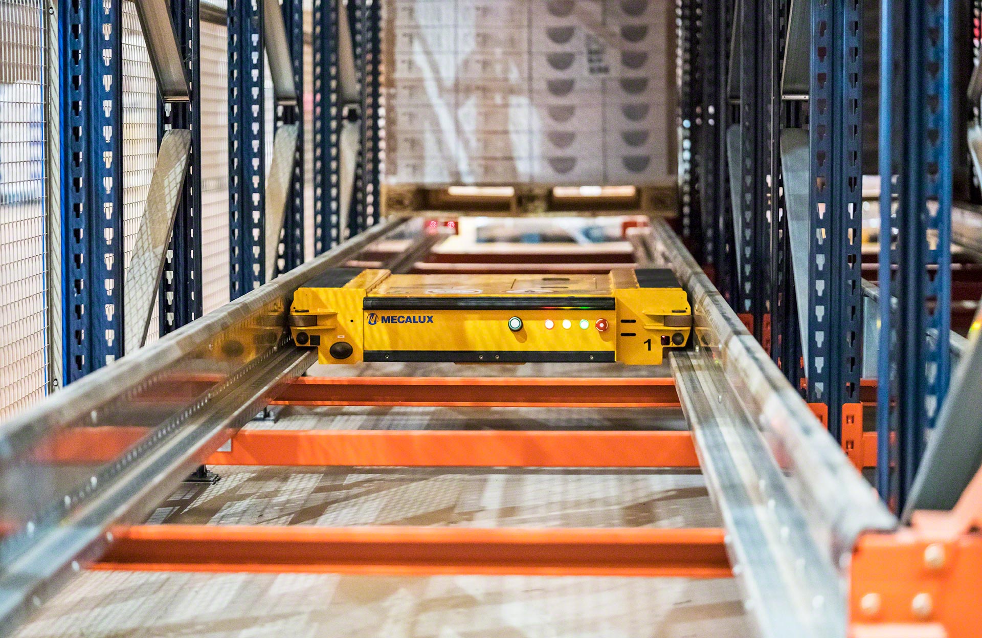 The Shuttle racking system automates the storage and retrieval of pallets in deep channels