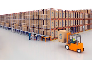 The Pallet Shuttle system can be rounded out with automatic solutions such as a pallet conveyor system