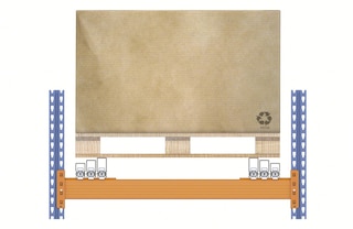 In the configuration with carts, the pallets are supported on the carts except for the last one, which rests on the rails