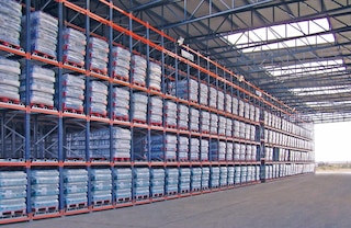 Rack supported buildings can also be designed with racks managed by forklifts, e.g., pallet flow racking