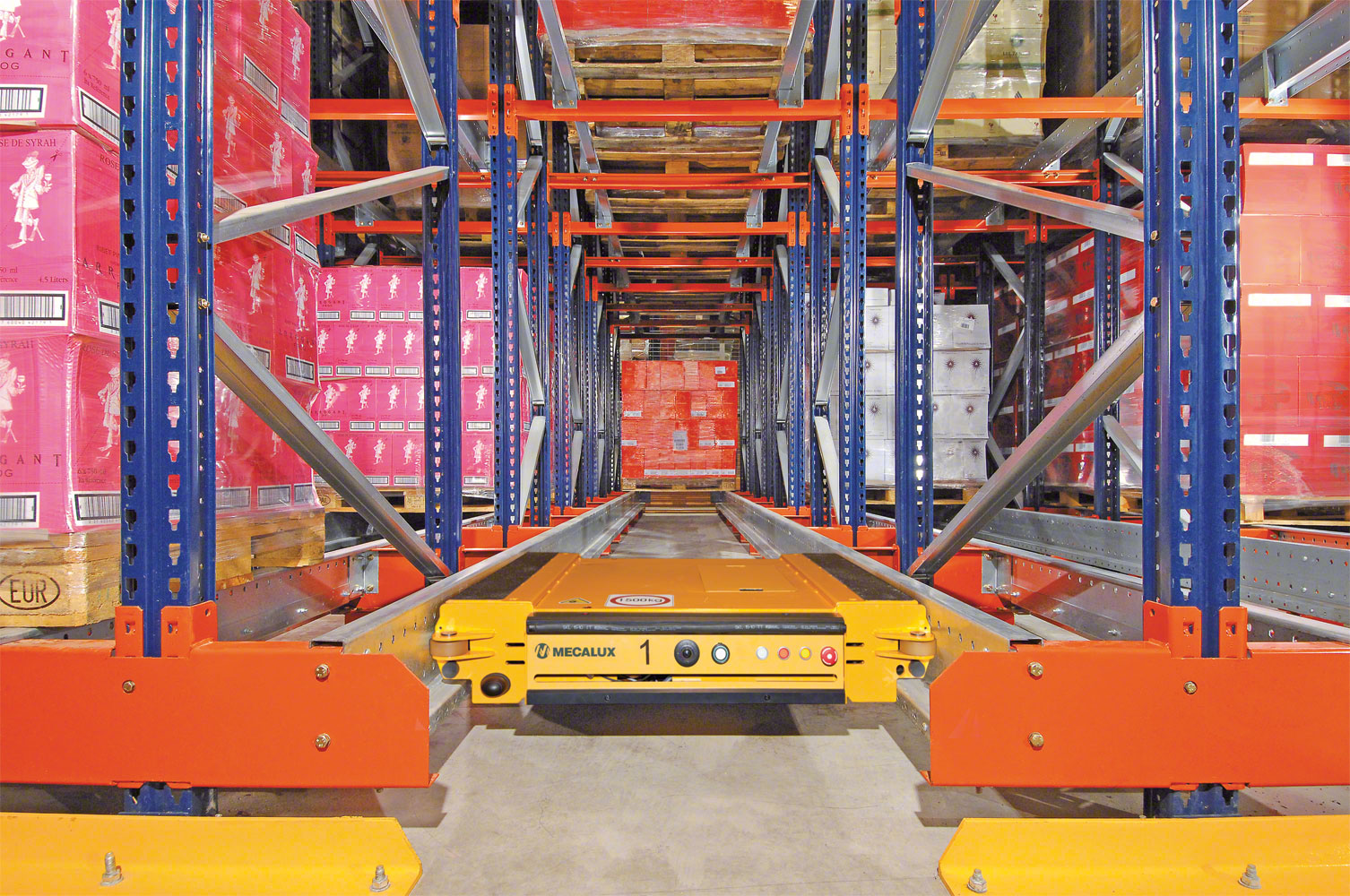 Pallet Shuttle in motion, to perform a retrieval operation