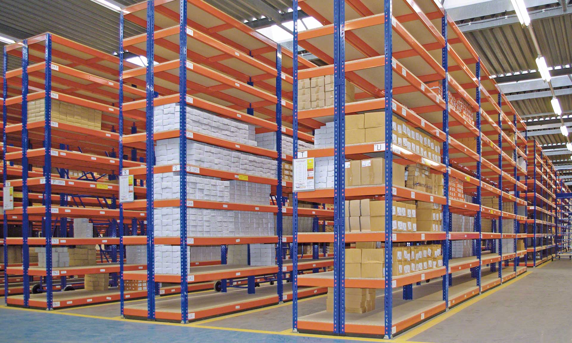 Metal Point shelving boltless system Metal Point shelving boltless system