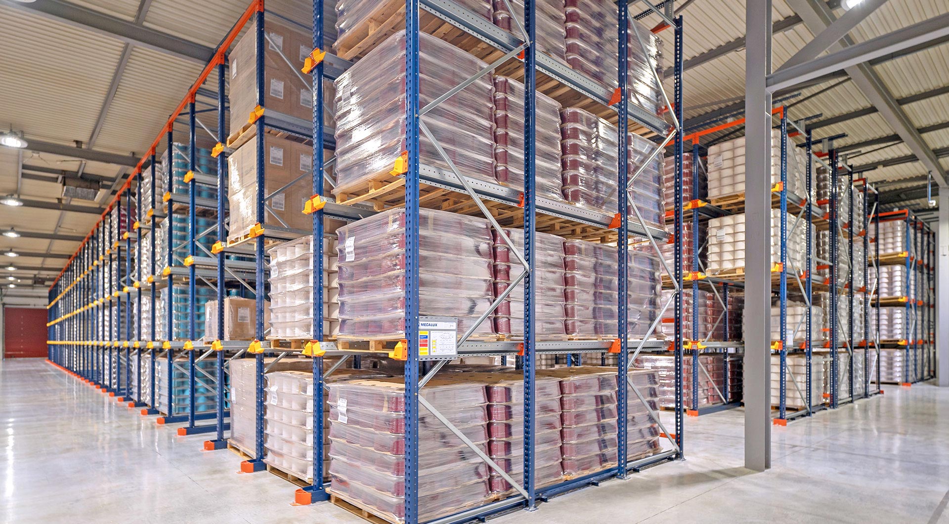 Drive-in pallet racking Drive-in pallet racking
