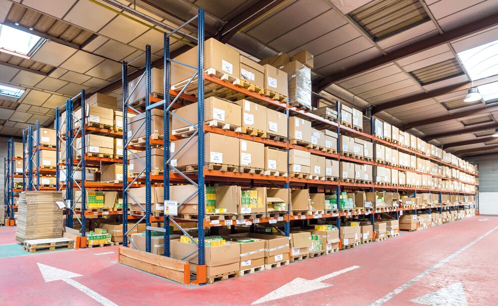 The conventional pallet rack warehouse is intended for bulkier products with greater turnover
