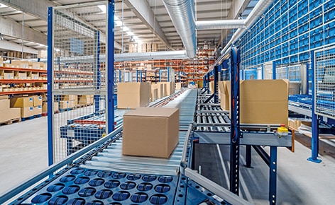 The 6.2-acre warehouse is divided into different areas according to the Cofan's stipulations