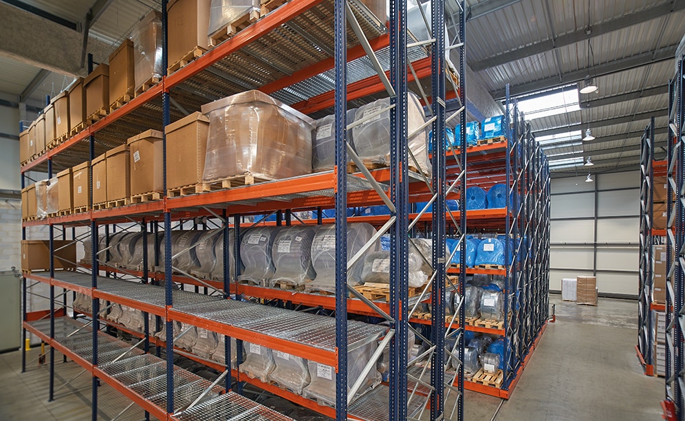 Example Of Pallet Racking And Moviracks, Mecalux Metal Point Shelving