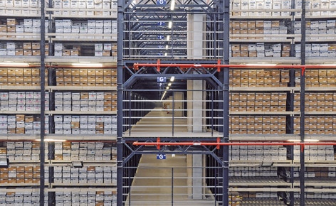 Earthquake-proof racking: warehouse with Mecalux conventional racking on the Pacific Rim