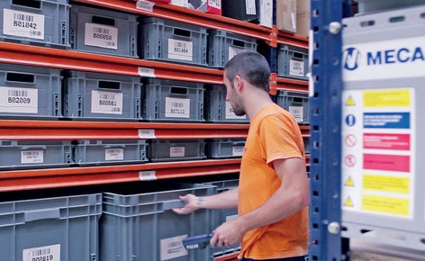 How to succeed online with Mecalux e-commerce solutions How to succeed online with Mecalux e-commerce solutions