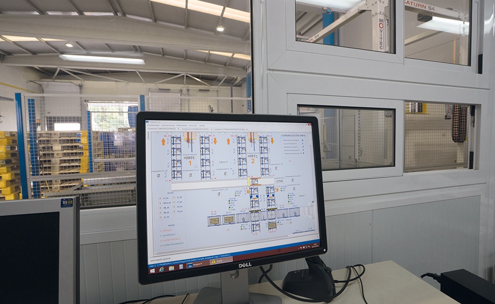 The warehouse is directed and organised using the Easy WMS by Mecalux and the Galileo control software