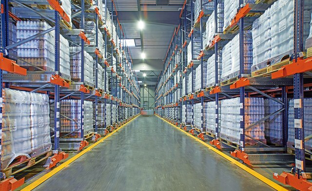 The SLVA warehouse can store a total of 7,424 pallets in an area of 2,829 m²